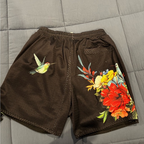YoungLA Men's Black Shorts with Floral and Hummingbird Design - Picture 3 of 3